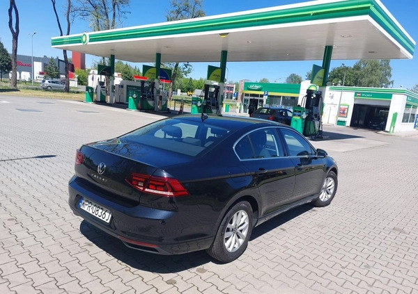 Volkswagen Passat cena 107000 przebieg: 50000, rok produkcji 2020 z Jaworzno małe 37